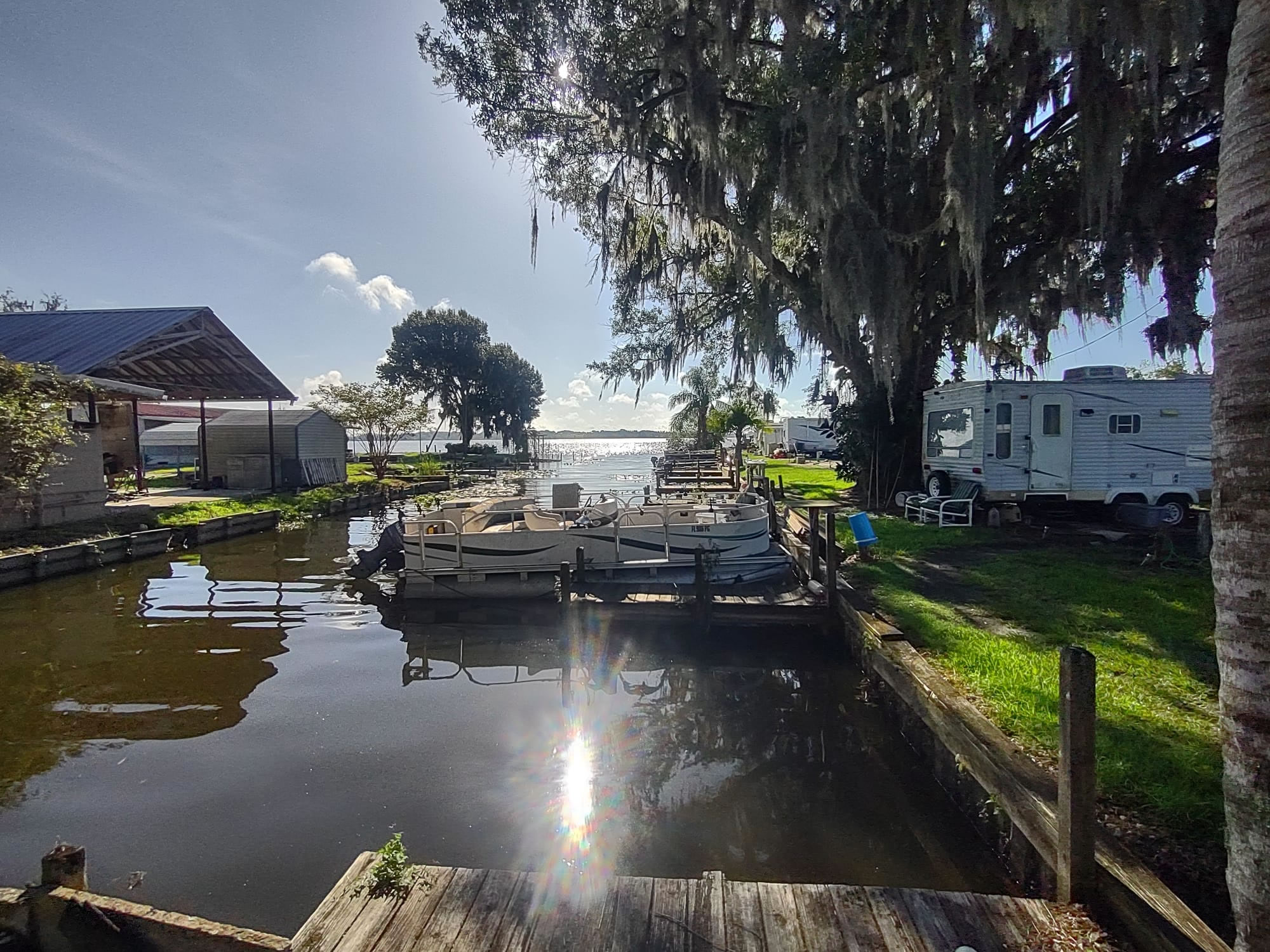 Lakefront RV Park with boat slips in Central Florida
